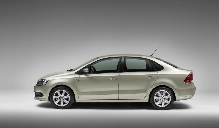  Volkswagen Polo Sedan 2010 года  (фото 24 из 123)
